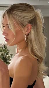 Danielle Santoro's Instagram, Twitter & Facebook