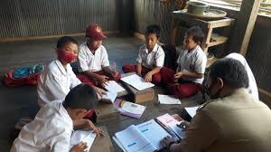 Karena skala sosial yang lebih besar maka kemungkinan juga bisa menyebabkan perubahan sikap dan perilaku pada peserta, walaupun tidak semua peserta. Tak Ada Jaringan Internet Murid Sdi Ampiri Barru Belajar Kelompok Secara Bergilir Tribun Timur