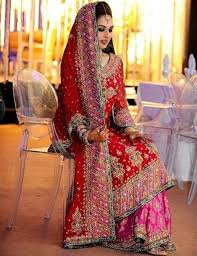 Mostly the mature women wear lawn dresses in casual routine. Bridal Dresses In Pakistan 2015