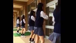 Vine 6秒で笑える】えっ！？AV！？（笑）コレが（JK)女子高生の日� - Dailymotion Video