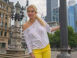 Criminal or civil court records found on laura's background report lawsuits, liens or bankruptcies found on laura's background report criminal or civil court records found on laura's family, friends, neighbors, or classmates view details. Das Energiebundel Dreht Richtig Auf Frankfurt