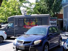 There S A Guy Who Lives Here Who Has Some Sort Of Hot Dog Food Cart Pretty Cool Go Hot Dog Vending Dude Hotdog Hotdogs Vendor Foodcart Foodcarts Foodie