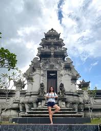 Pura Agung Amerta Buana Sekupang Indonesia Review