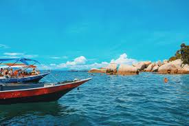 From gemas embark on ktm east coast line and disembark at tanah merah station (the nearest station to kuala besut jetty). Warum Du Unbedingt Nach Malaysia Reisen Solltest Hostelworld