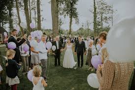 Die preise sind verschieden und liegen etwa zwischen der hälfte und 2/3 des kaufpreises. Galerie Dortmund Weddings Abendkleid