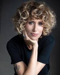 Amanda Heppner's Instagram, Twitter & Facebook