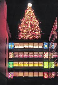 The Original Rich S Great Tree Lighting Ceremony On A Long Ago Thanksgiving Night A Greatly Missed Atlanta Georgia History Christmas Past Georgia On My Mind