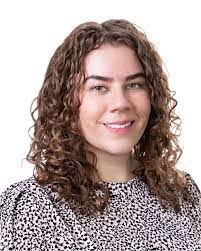 Leslie Cassidy's Instagram, Twitter & Facebook