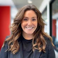 Alexis Bain's Instagram, Twitter & Facebook