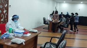Jika masih bingung, kamu bisa bertanya dengan petugas bandara untuk mengetahui dimana pool taksi nice. Tarif Rapid Test Di Bandara Kualanamu Rp 145 Ribu Tribun Medan