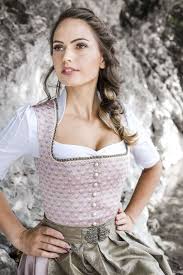 Alpenherz Designerdirndl Alma In Altrosa Rosaspitzenkleider Das Alpenherz Dirndl Alma In Der Farbe A Dirndl Dress Oktoberfest Summer Dresses For Women Dirndl