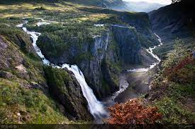 Vøringfossen er unik og spesiell, og et trekkplaster for turisme i hele regionen. Voringfossen Waterfall In Norway Thousand Wonders