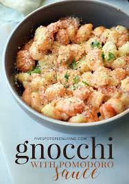 Gnocchi Recipe With Pomodoro Sauce Recette En 2020 Bon Appetit Recette Appetit
