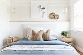 Questa deve essere abbellita e decorata in modo da conferire interesse vivo all'ambiente e far trasudare il carattere della stanza. 1001 Idee Per Colori Camera Da Letto Chiari E Scuri