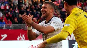Ebay lukas podolski, 1fc köln, arsenal, dfb, bayern münchen. In Koln Traumen Sie Schon Was Macht Eigentlich Lukas Podolski N Tv De