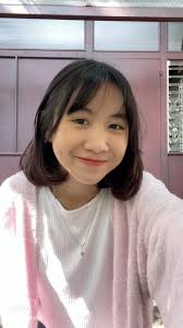 Gaya OOTD Menarik dengan Cardigan dan Jeans