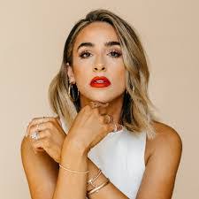 Courtney Deshields's Instagram, Twitter & Facebook