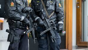 I tillegg fant politiet en mindre mengde narkotika hjemme hos meg. La Politiet Baere Vapen Frp