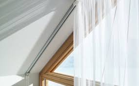 1001 Ideen Fur Dachfenster Gardinen Und Vorhange Gardinen Fur Dachfenster Dachschrage Fenster Dachfenster