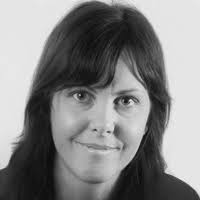 Leg. psykologer, specialister i klinisk psykologi & läkare.