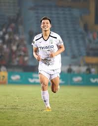 Đợi anh bỏ người yêu anh rồi đến với em à. VÄƒn Thanh Trá»Ÿ Láº¡i Va Khoáº£nh Kháº¯c Tá»a Sang á»Ÿ San Hang Ä'áº«y