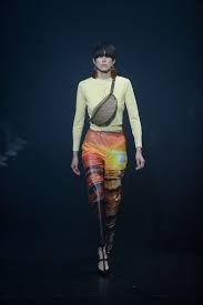 brace yourself balenciaga is bringing back this legging trend balenciaga spring paris fashion week women s runway fashion