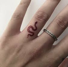 Tattoos Panosundaki Pin