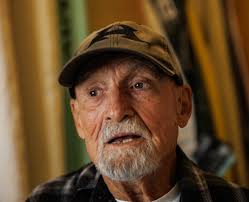 A California teacher teaching the physics of surfing (1970)