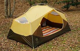 ソロキャンにもぴったり nemoエントリーモデルテント aurora storm オーロラストーム がカンガルースタイルにもおすすめ ｈｉｇｈ ｃａｍｐ テント カンガルー ニーモ