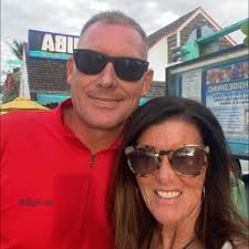 What transportation options are available from Gallatin to the airport at  3:30-4:00 am?