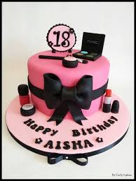 18th Birthday Cake Gateau Maquillage Idee Gateau Anniversaire Gateau De Couture