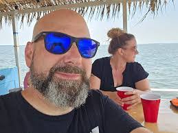 Avery Mabe's Instagram, Twitter & Facebook