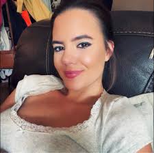 Help us wish Leonardo DiCaprio a happy birthday by flooding our comments  with the Gatsby gif... yes, *that* one! 🍾🎆