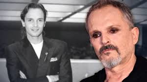 Lola medina, la exsuegra de miguel bosé, acusa al cantautor español de dejar en el desamparo a ivo y telmo, los dos hijos que tuvo junto a nacho palau. Miguel Bose Ultimas Noticias Videos Y Fotos De Miguel Bose Univision