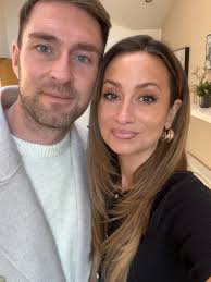 Christmas magic with my favourite people. Hope you all had a lovely  Christmas 🥰❤️ enjoyed chilling and cooking, didn't burn my Christmas  dinner!! 🥳🙂‍↔️will be jumping back