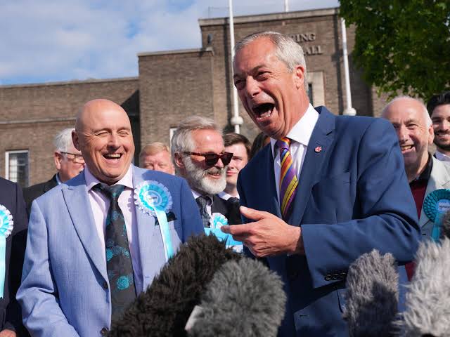 English elections see Labour Party punished and gains for populist Reform -  RFI
