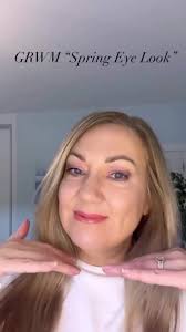 Spring has sprung with this stunning eyeshadow look using the vibrant  shades from the 'Rise Then Shine' palette by Carter Beauty Cosmetics& Fiona  Morgan Coleman✨✨🐣The pigmented colours and beautiful shimmers make your