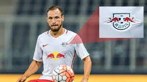 Das neue logo ähnelt stark dem alten, dürfte aber den vorstellungen der dfl und damit der lizenzbedingung entsprechen. Spieler Von Red Bull Salzburg Spielt In Trikot Von Rb Leipzig