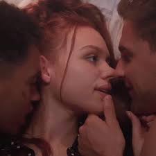 no, ur the bitch. film ♧ jawbreaker character(s) ♚ courtney shayne, julie  freeman, marcie fox, fern mayo, elizabeth purr song ♤ s.o.s by rihanna  audio credits ♞ audiosplaylist inspo ♢ no one