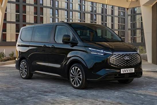 Ford Tourneo Premium Van