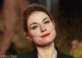 INTERVIEWS WITH ACTORS AND FILMMAKERSINTERVIEWS WITH ACTORS AND FILMMAKERS