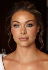 Eyes Flirt First: Love Is Blind with Katie Bollinger