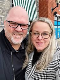 Bee Loo's Instagram, Twitter & Facebook