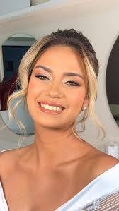 Amanda Kuster's Instagram, Twitter & Facebook