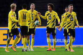 It is in the middle part of the state and is considered to be the administrative, commercial and cultural centre of the ruhr area with some 5.21 million (2017). Termasuk Haaland Skuad Dortmund Pincang Hadapi Zenit Republika Online