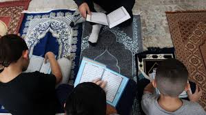 √ islamic base pass quality & checked by advisor, read our quality control guidelance for. Membaca Al Qur An Suara Keras Vs Lembut Mana Yang Lebih Baik