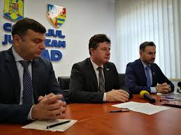 Anunțul a fost făcut astăzi de vicepreședintele consiliului județean arad, sergiu bîlcea, care… Arad Iustin Cionca È™i Sergiu Bilcea ValidaÈ›i De Conducerea CentralÄƒ A Pnl Pentru A Candida La Arad