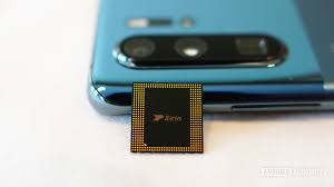 Qualcomm Snapdragon 855 And Snapdragon 855 Plus Vs Kirin 990 This theoretically allows for a better balance of power and efficiency for a given huawei does stand out in a good way though, as the kirin 990 5g is the only chipset here featuring an integrated modem solution. snapdragon 855 plus vs kirin 990