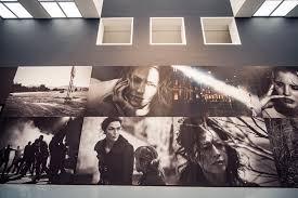 Der untold stories ausstellungsband hat eine spezielle, rauhe haptik passend zu den 99% sw fotos. Peter Lindbergh Untold Stories Spuelbeck Net