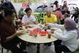 ⭐ kucing tidak mau makan? Kedai Makanan Popular Di Kuching Tanda Keunikan Hidup Rakyat Sarawak Utusan Borneo Online